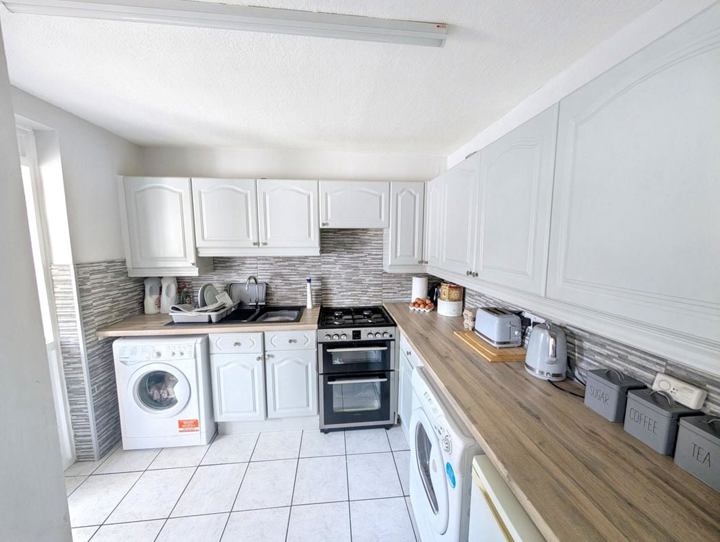 Property image 4 of 9