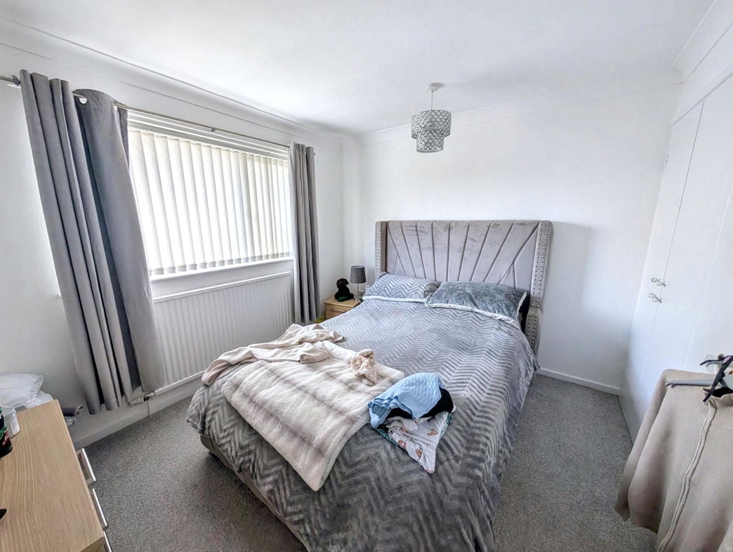 Property image 6 of 9