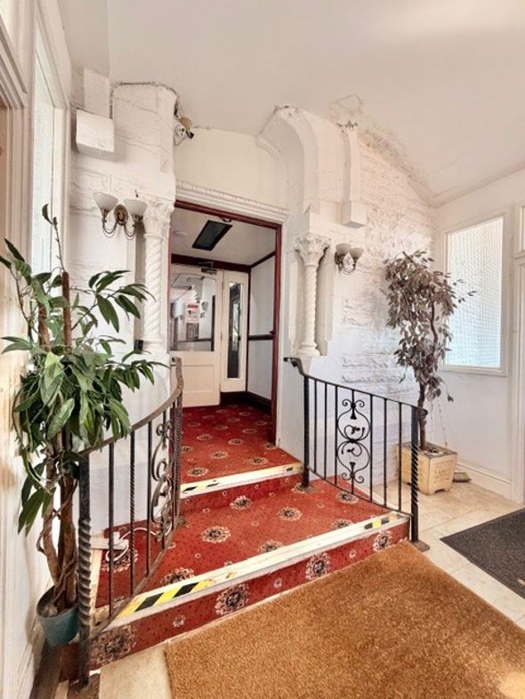 Property image 8 of 45