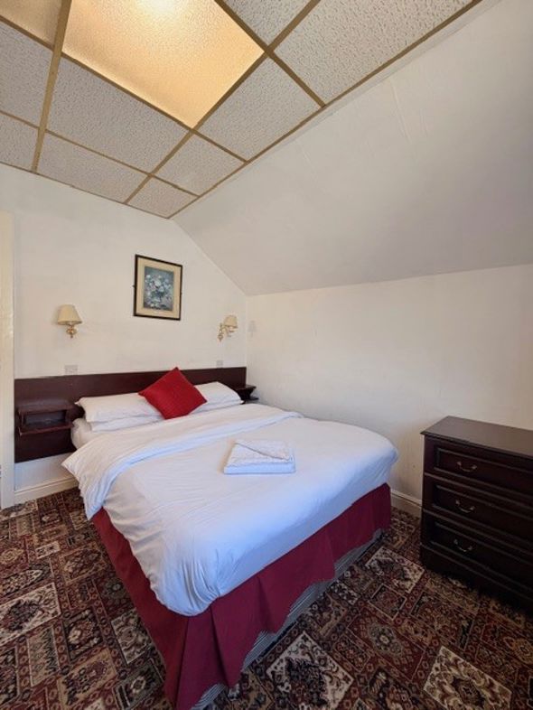 Property image 26 of 45