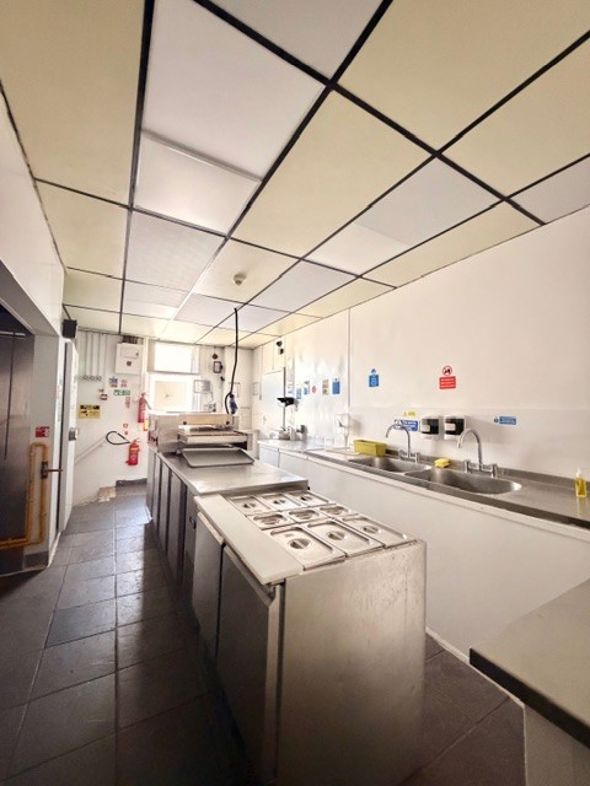 Property image 33 of 45