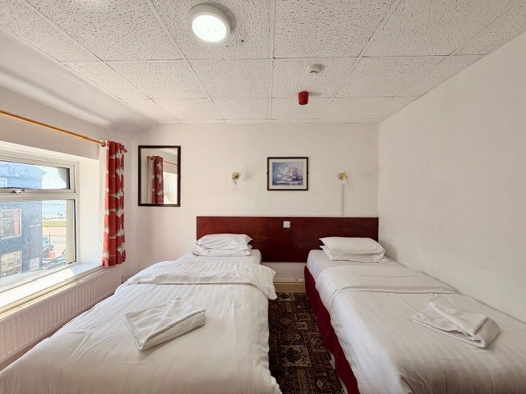 Property image 34 of 45