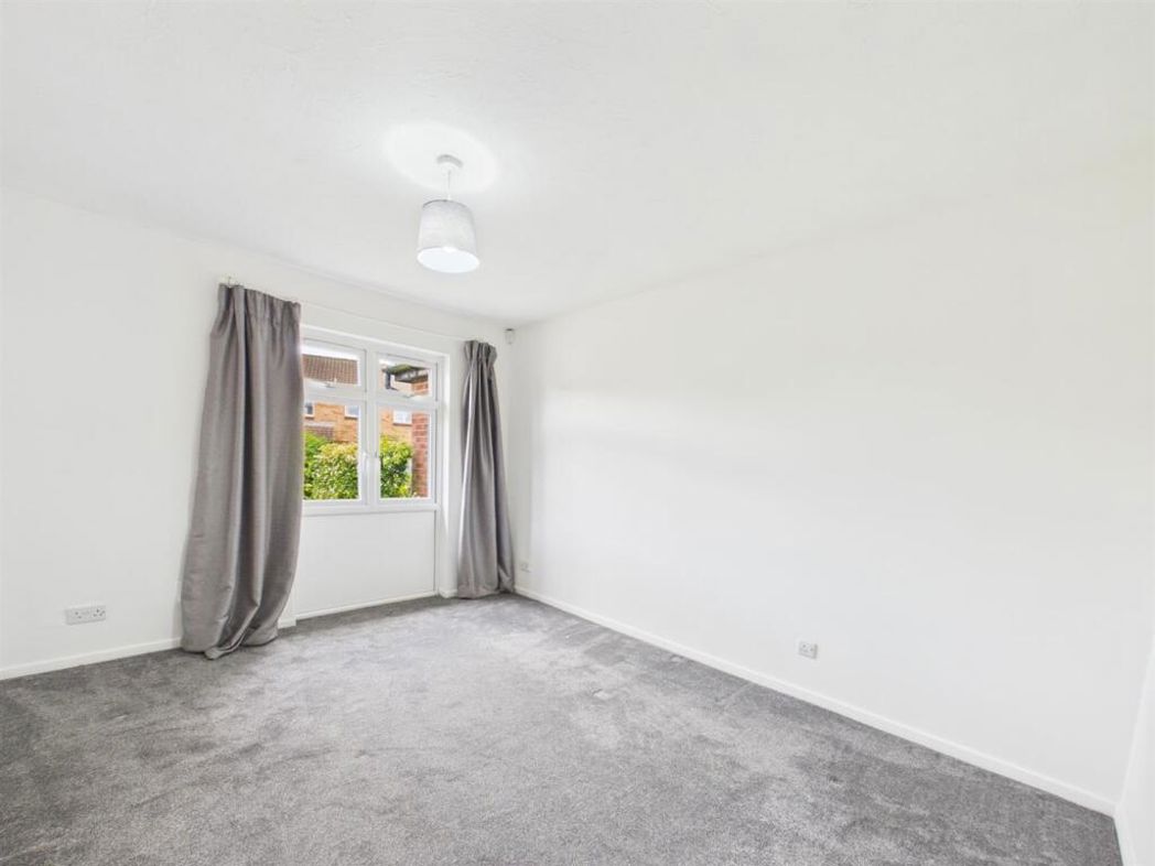 Property image 5 of 9
