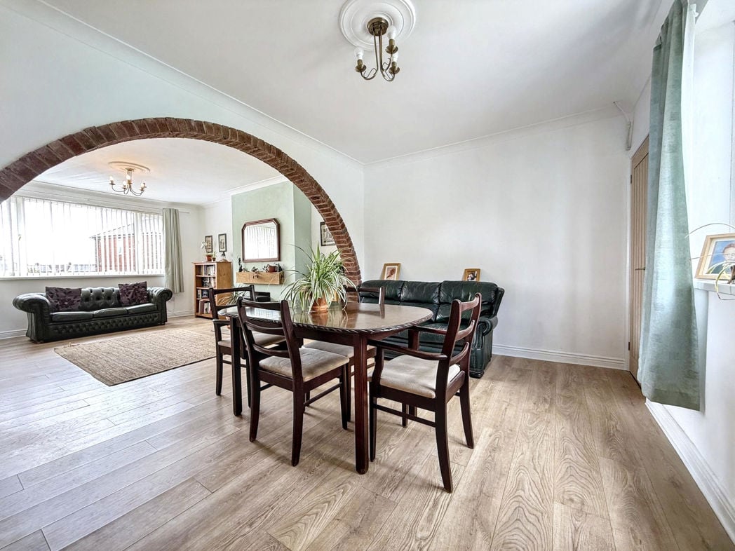 Property image 7 of 25