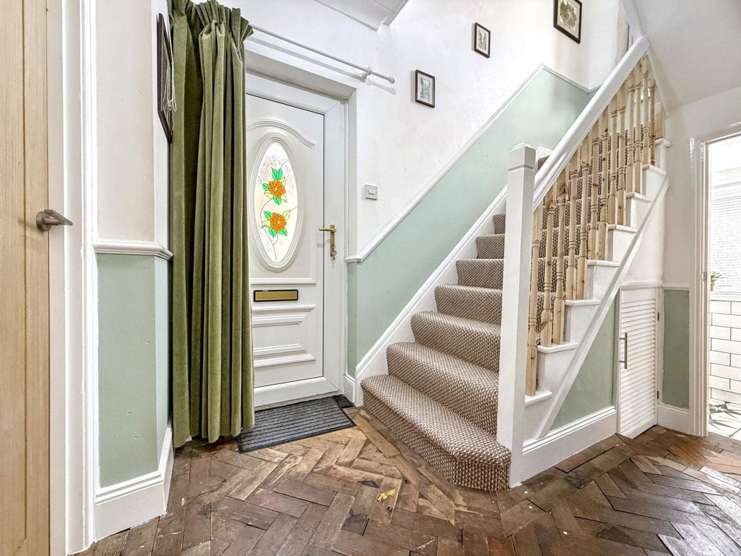 Property image 3 of 25