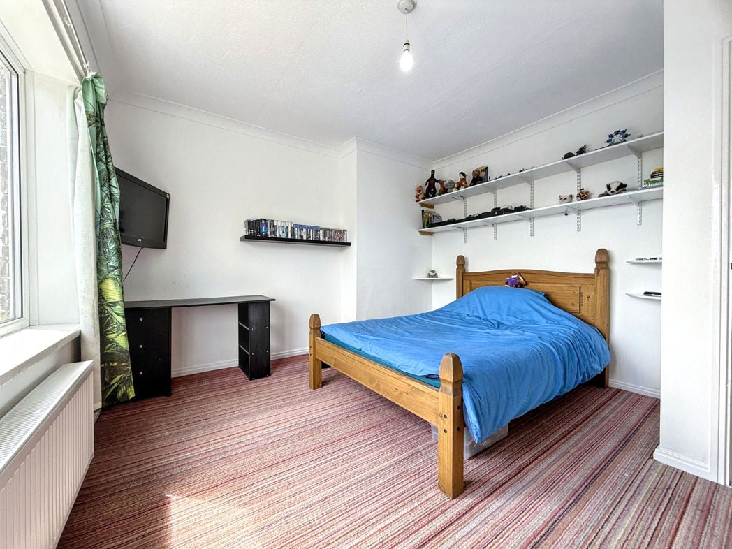 Property image 16 of 25
