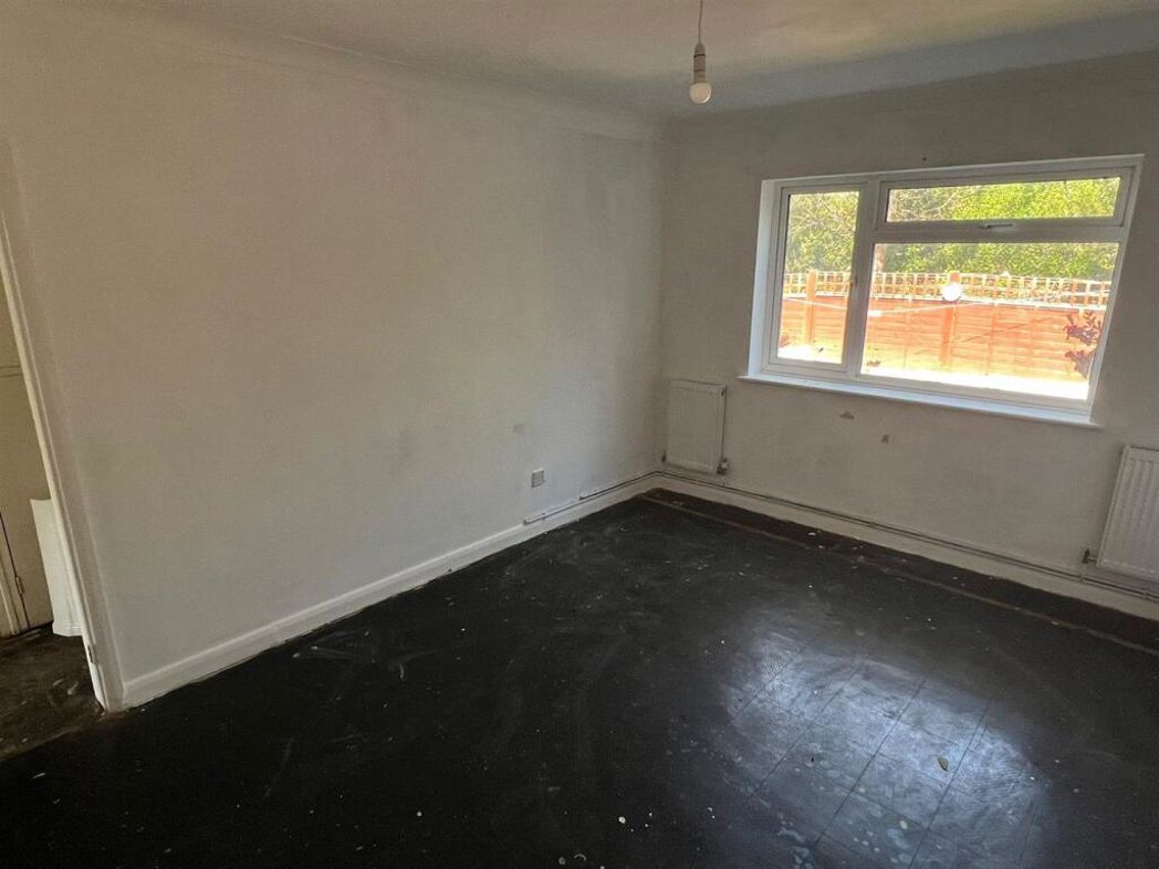Property image 8 of 21