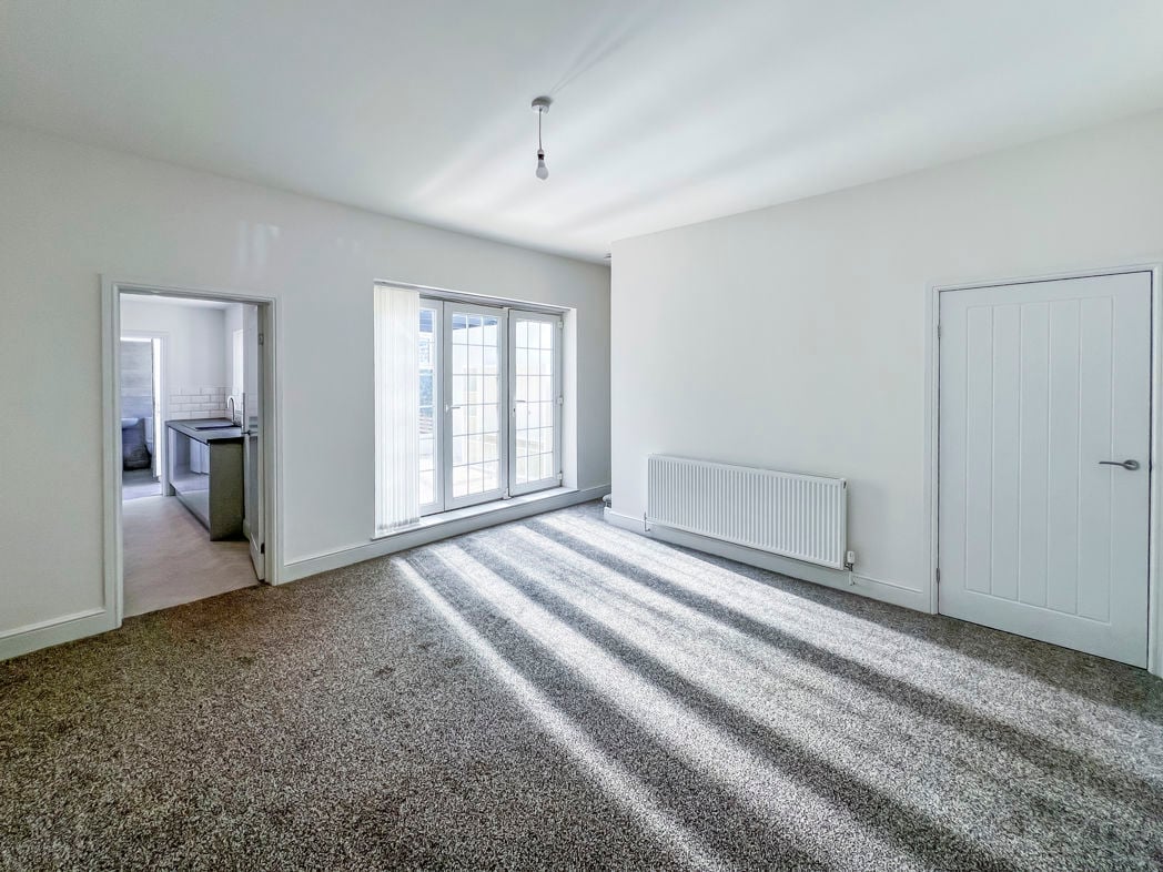 Property image 4 of 28
