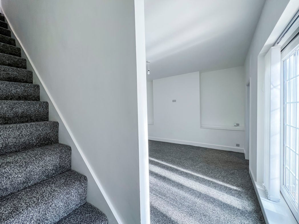 Property image 14 of 28
