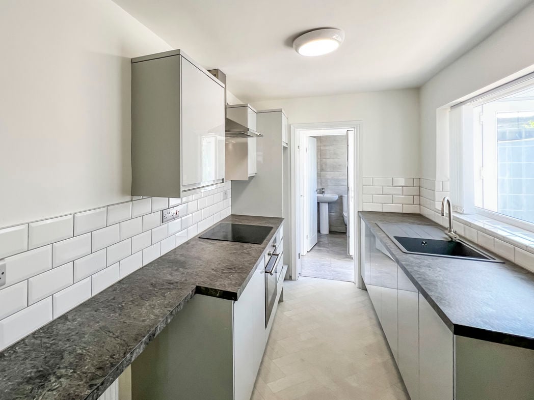 Property image 7 of 28