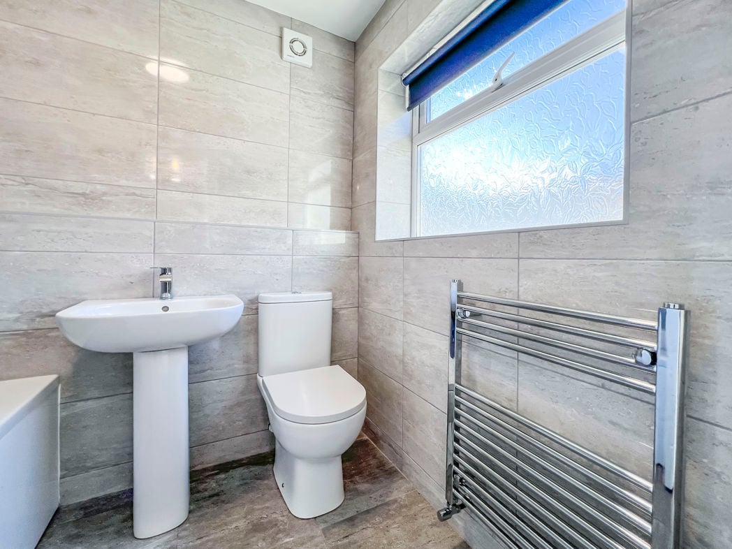 Property image 13 of 28