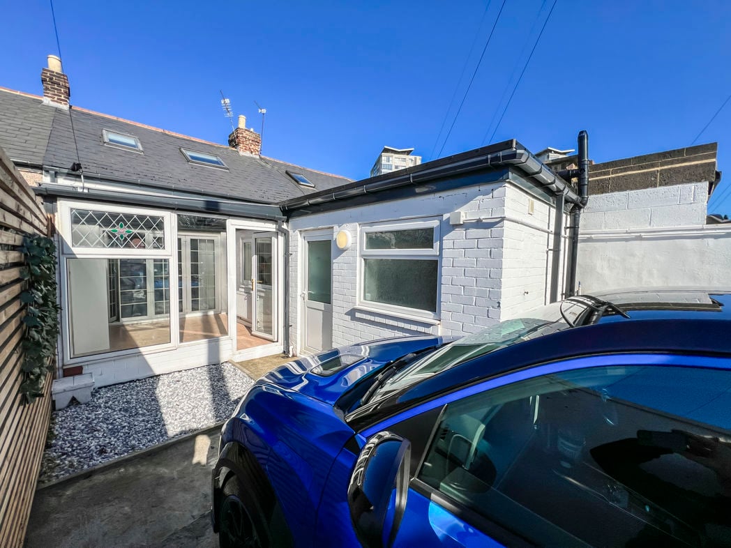 Property image 25 of 28