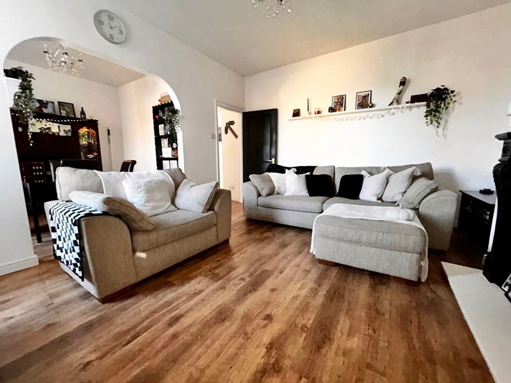 Property image 2 of 15