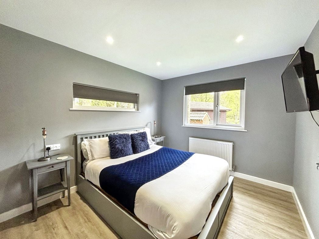 Property image 11 of 24