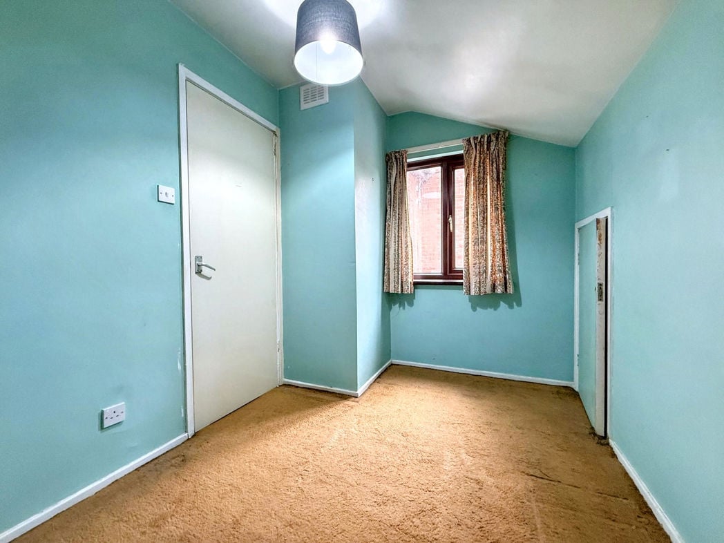 Property image 11 of 16