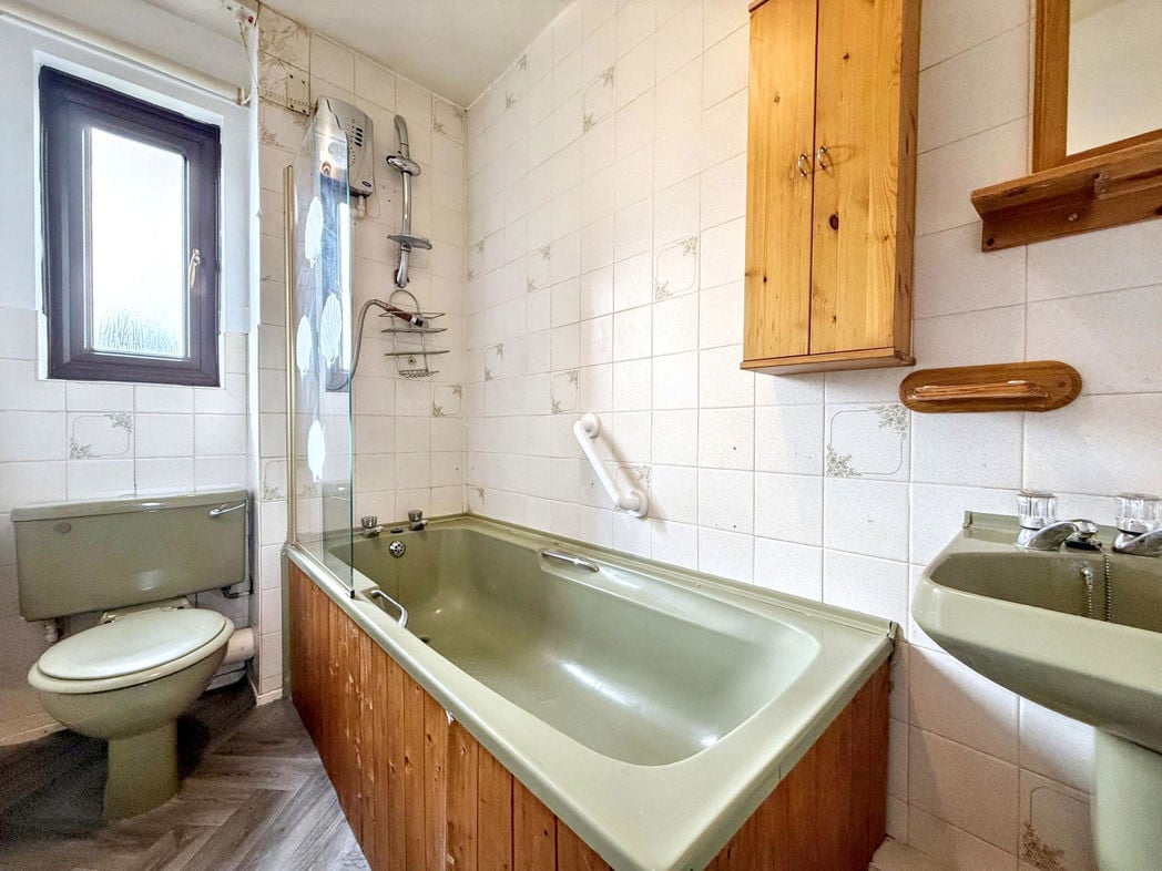 Property image 12 of 16