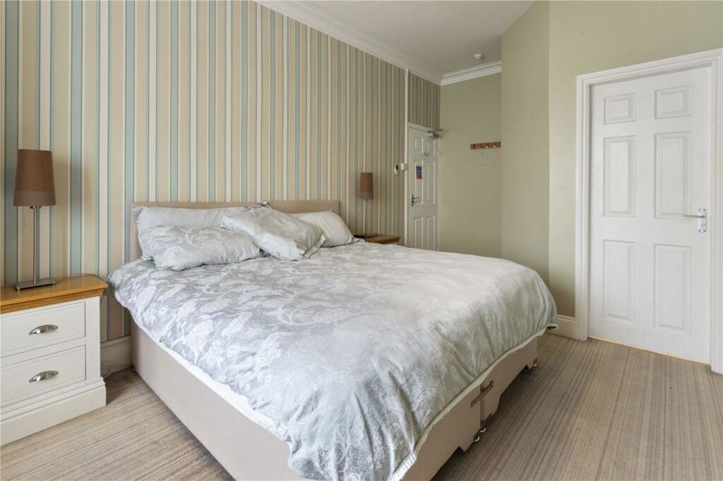 Property image 6 of 28