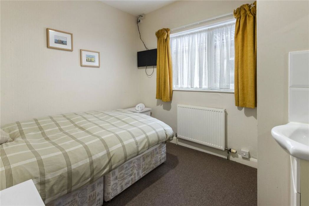 Property image 7 of 28