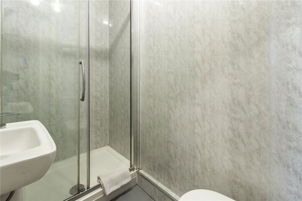 Property image 21 of 28