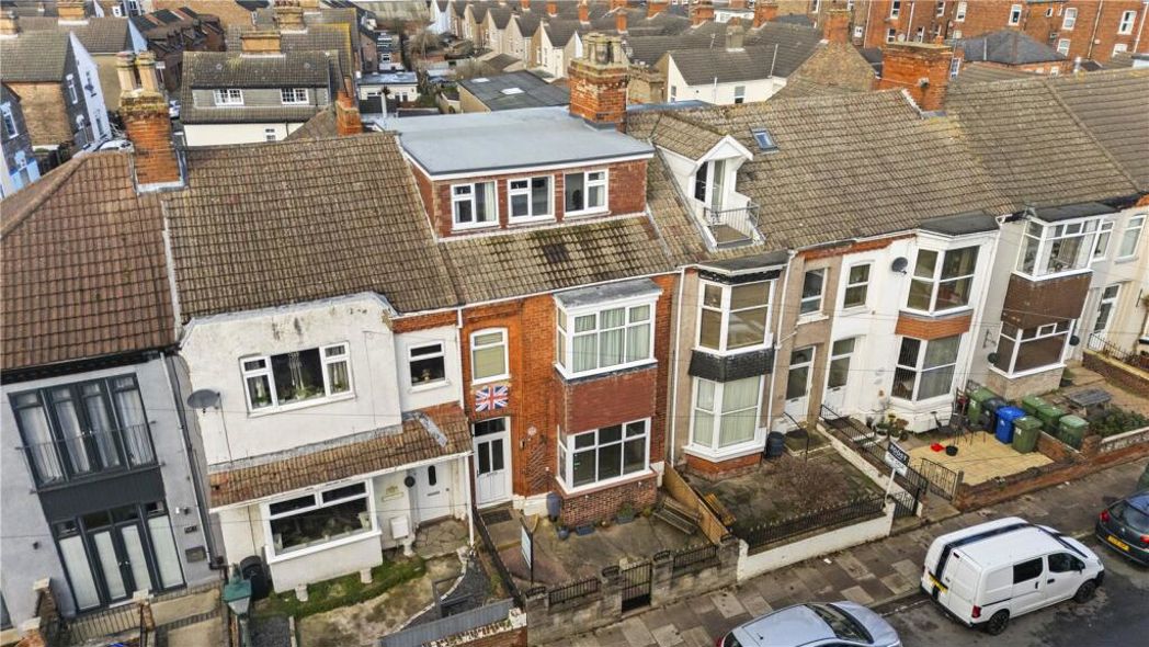 Property image 23 of 28