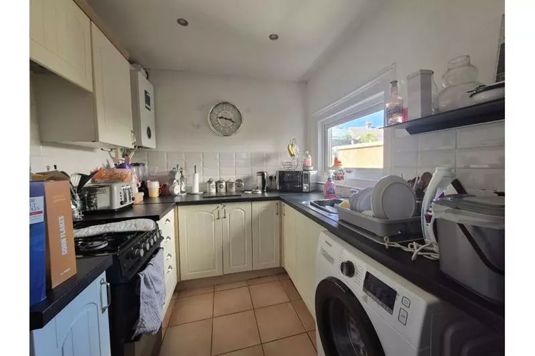 Property image 4 of 11