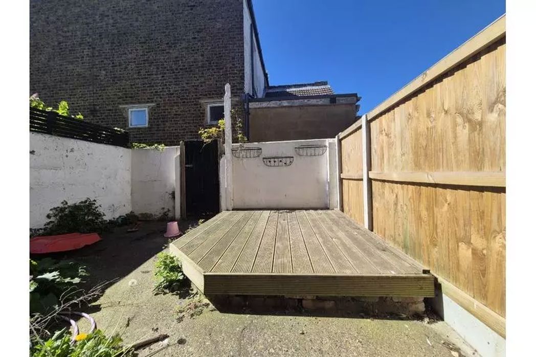 Property image 11 of 11