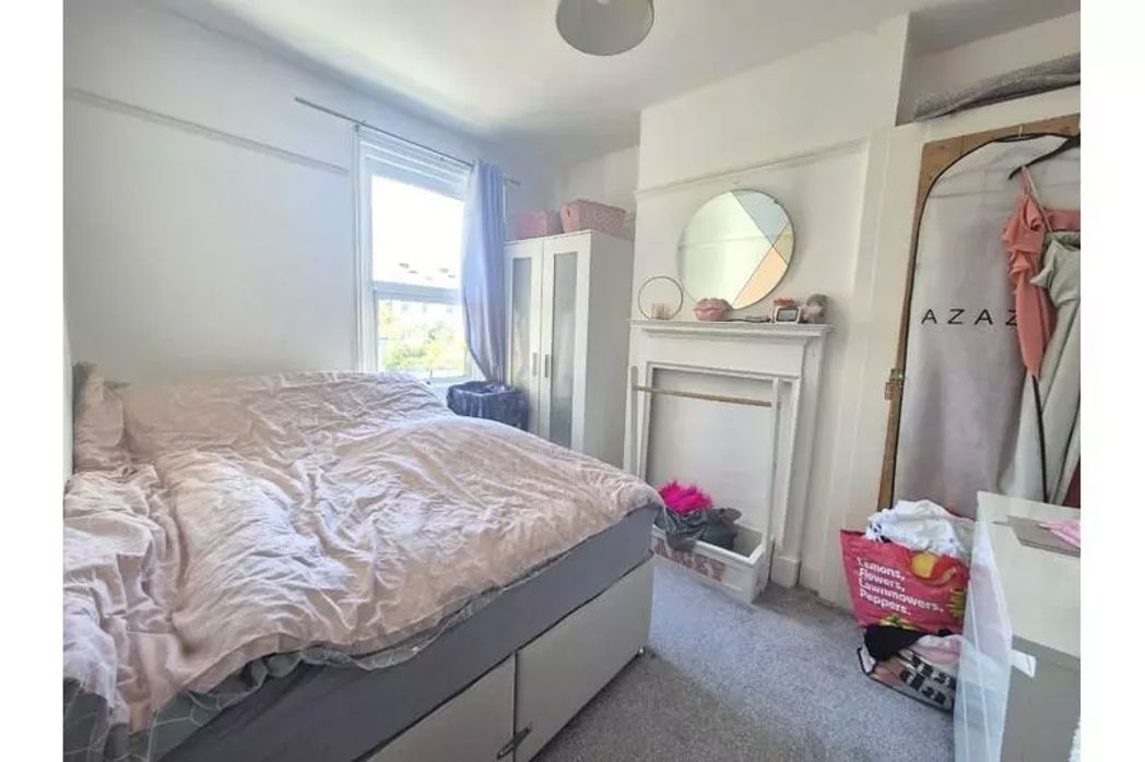 Property image 6 of 11