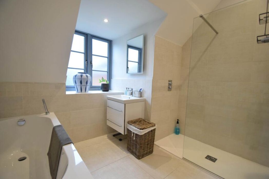 Property image 15 of 19