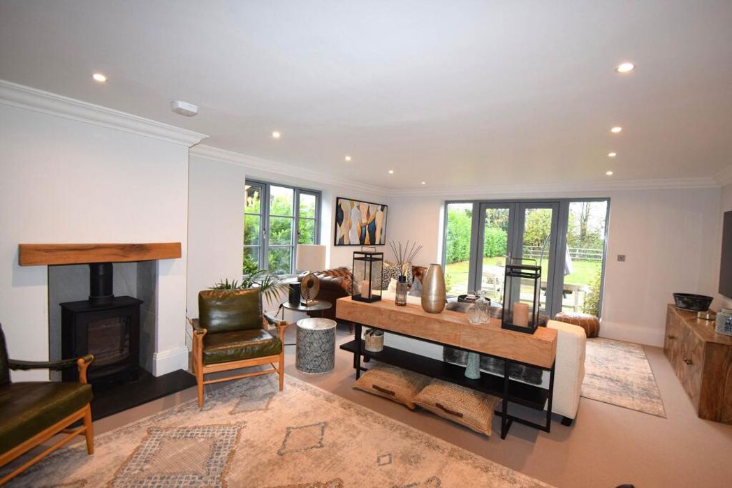 Property image 4 of 19
