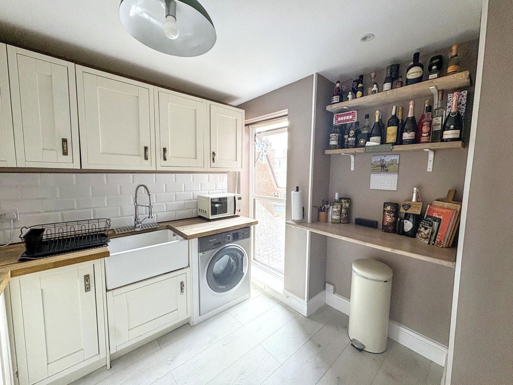 Property image 8 of 22