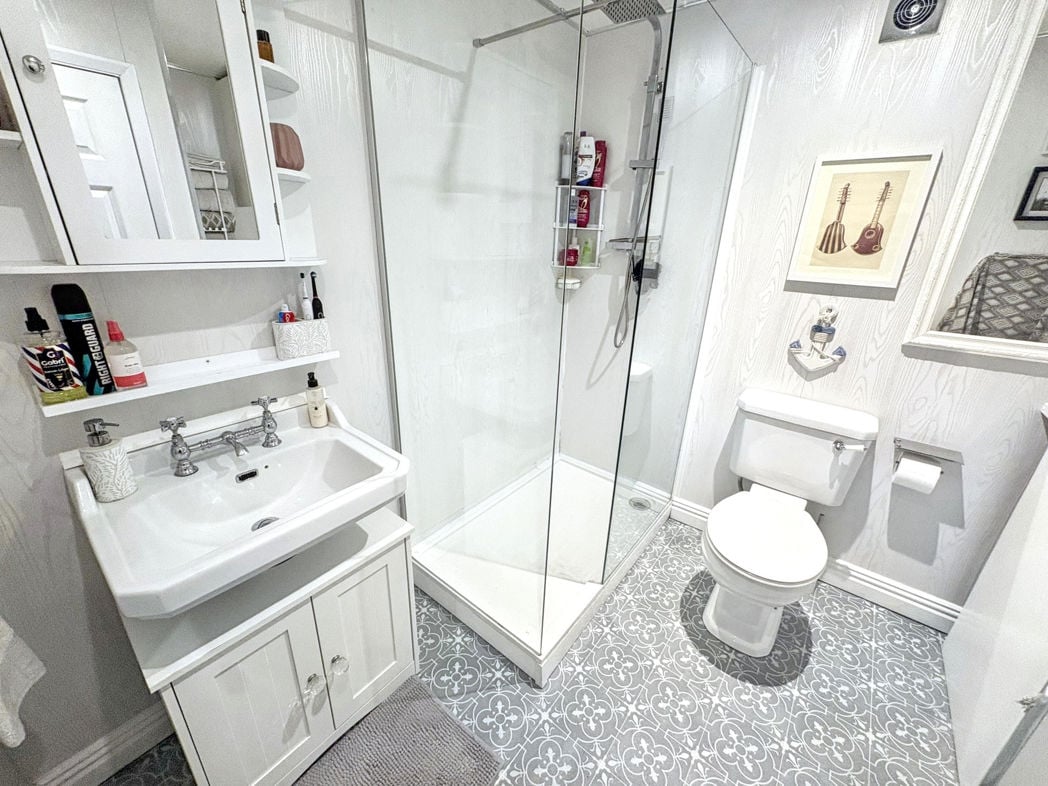 Property image 15 of 22