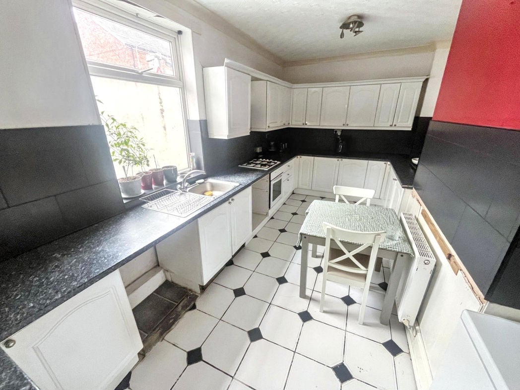 Property image 11 of 12