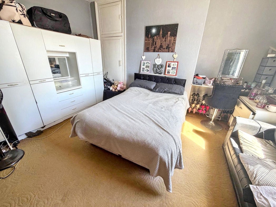 Property image 11 of 14