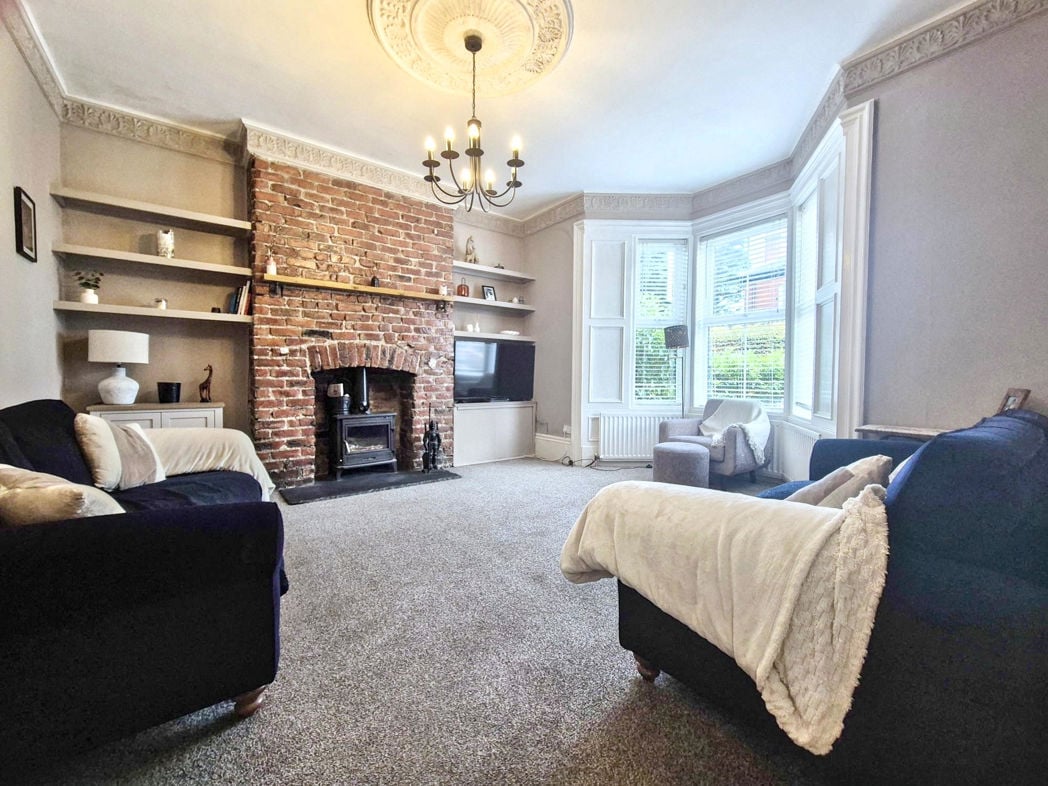 Property image 2 of 25
