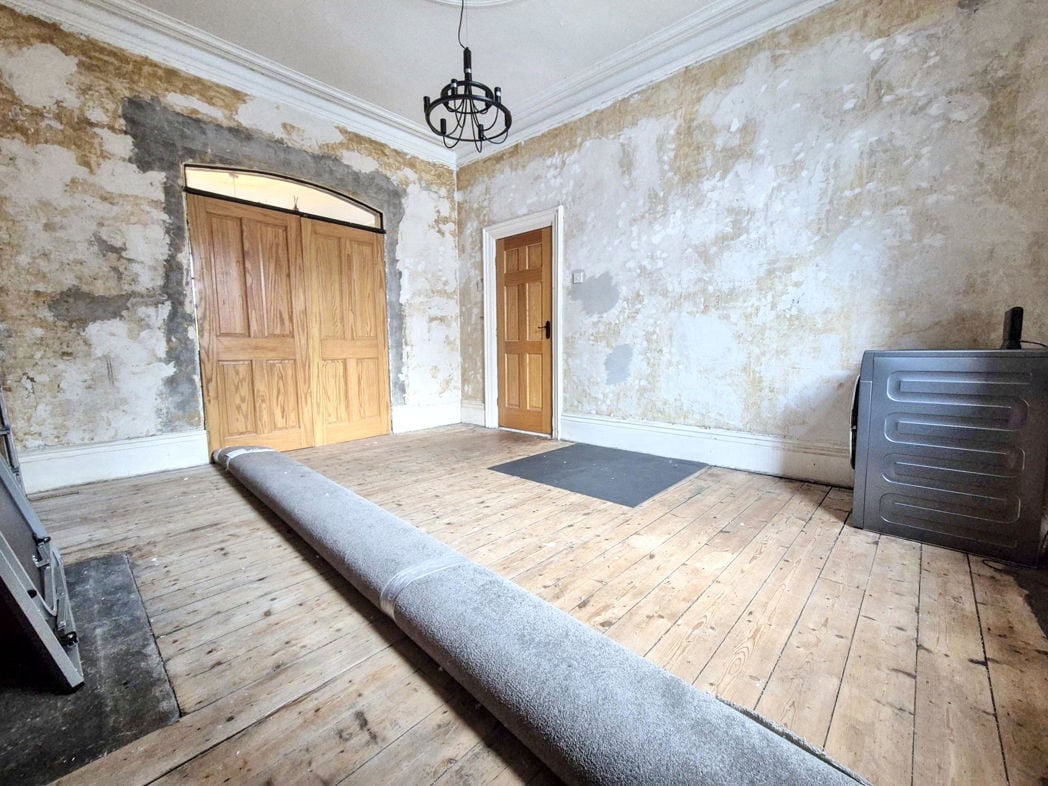 Property image 9 of 25