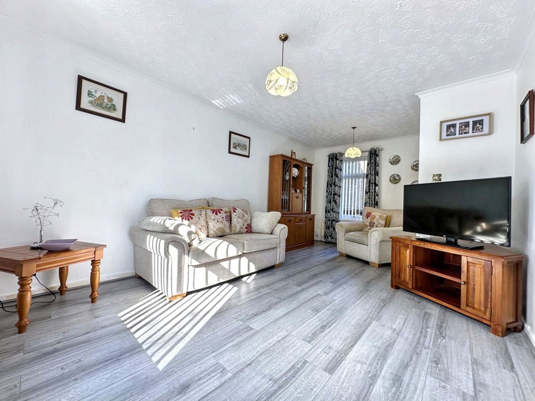 Property image 2 of 14