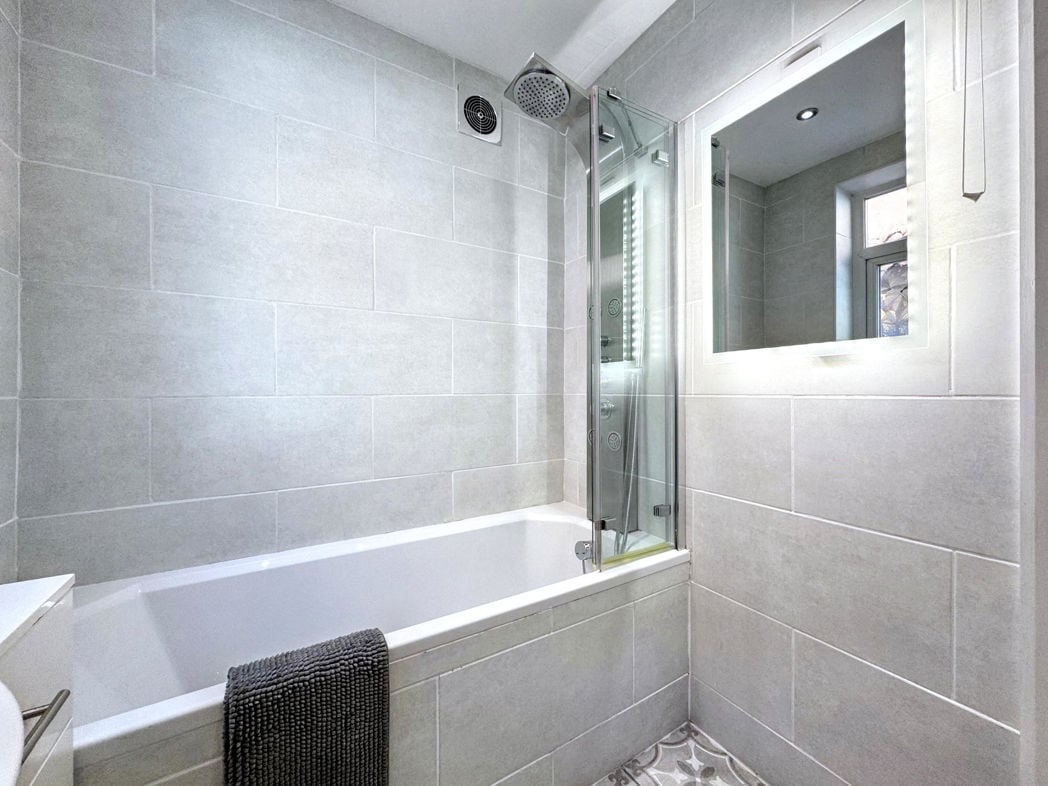 Property image 15 of 18