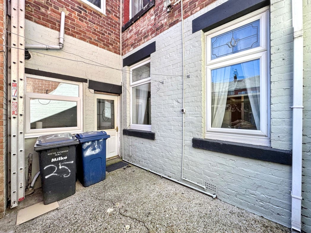 Property image 16 of 18