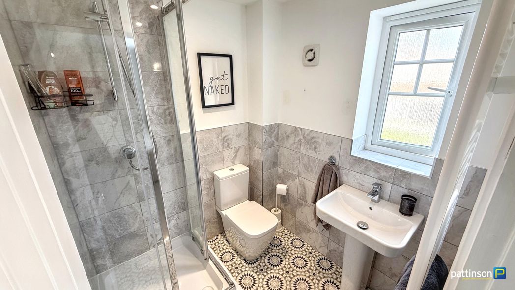 Property image 24 of 43