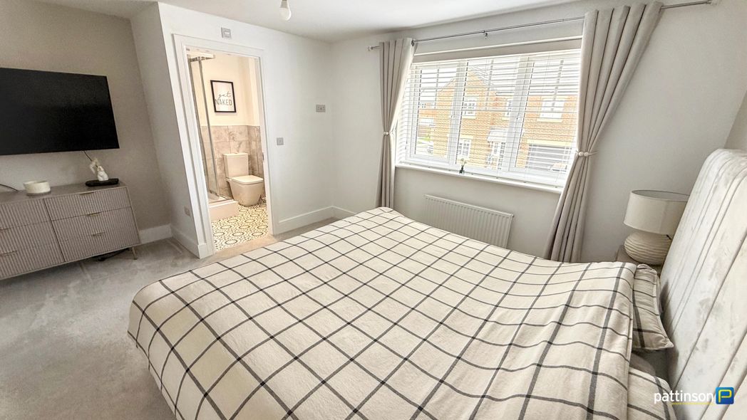 Property image 21 of 43