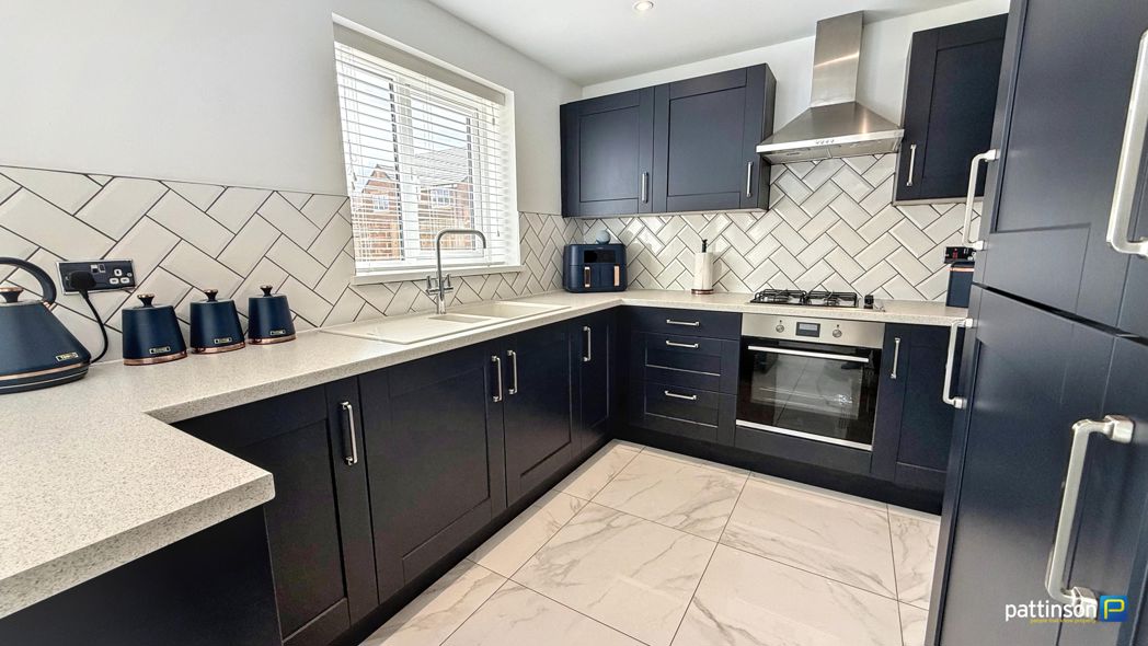 Property image 12 of 43