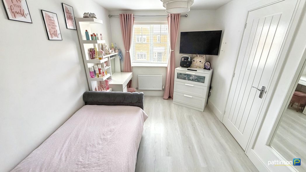 Property image 27 of 43