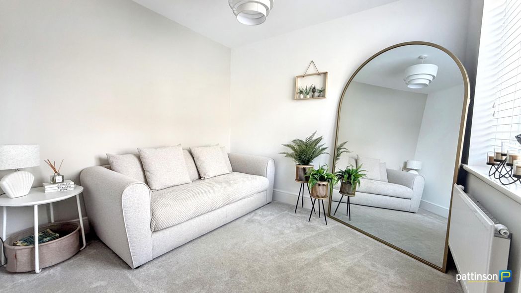 Property image 8 of 43