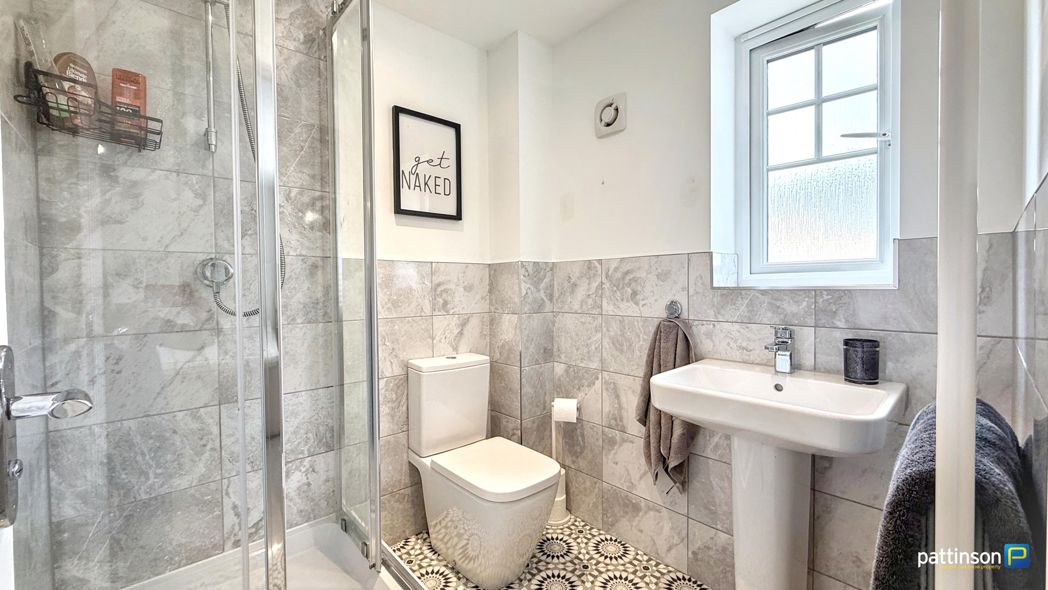 Property image 25 of 43