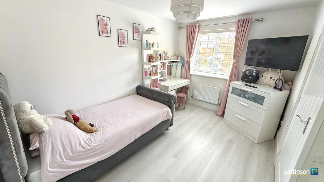 Property image 26 of 43