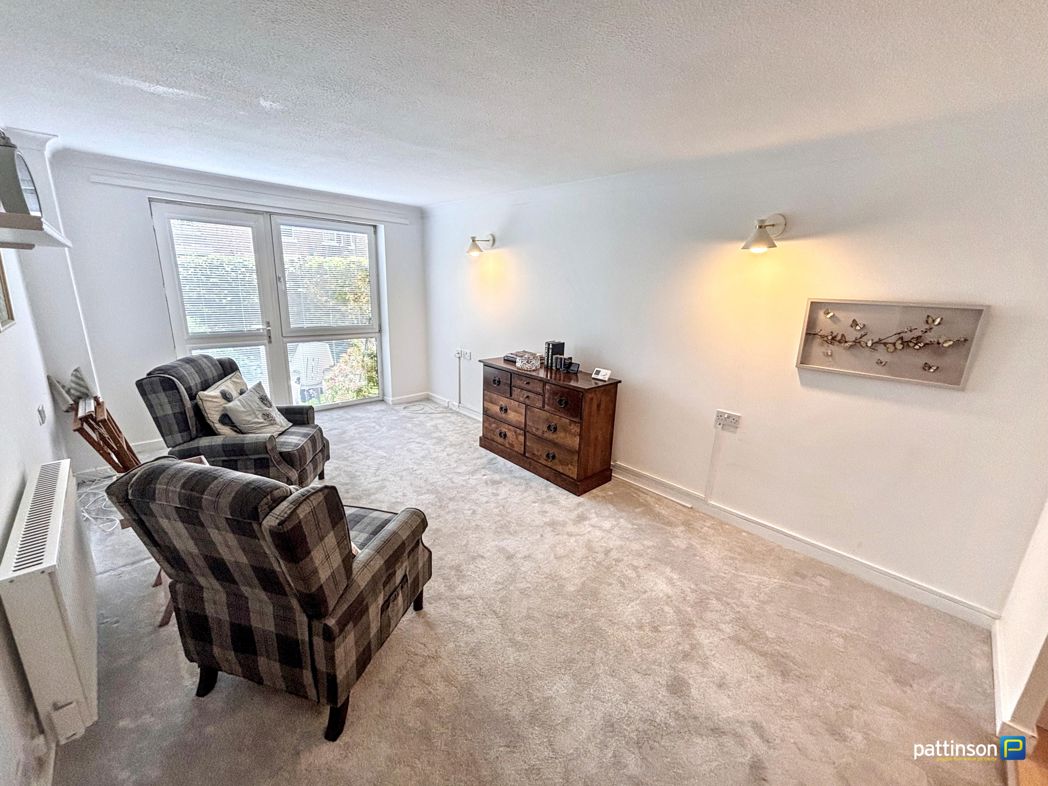 Property image 2 of 12