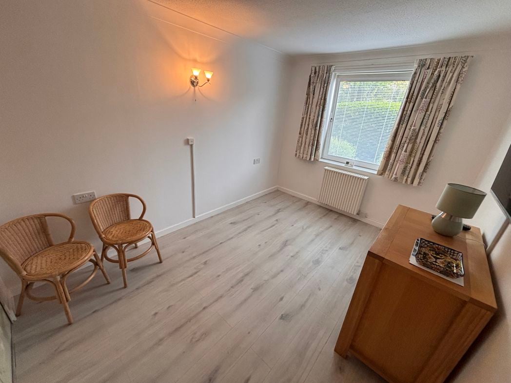 Property image 6 of 12