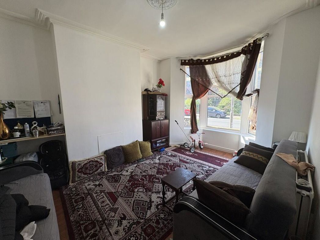 Property image 4 of 11
