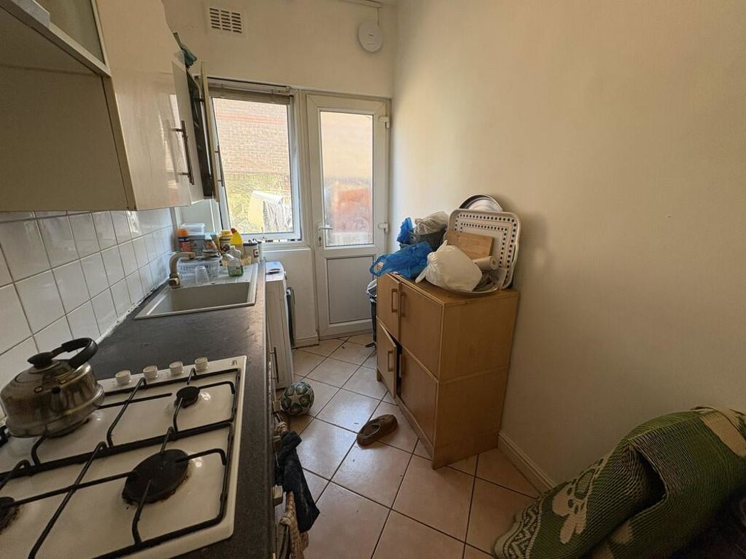 Property image 5 of 11