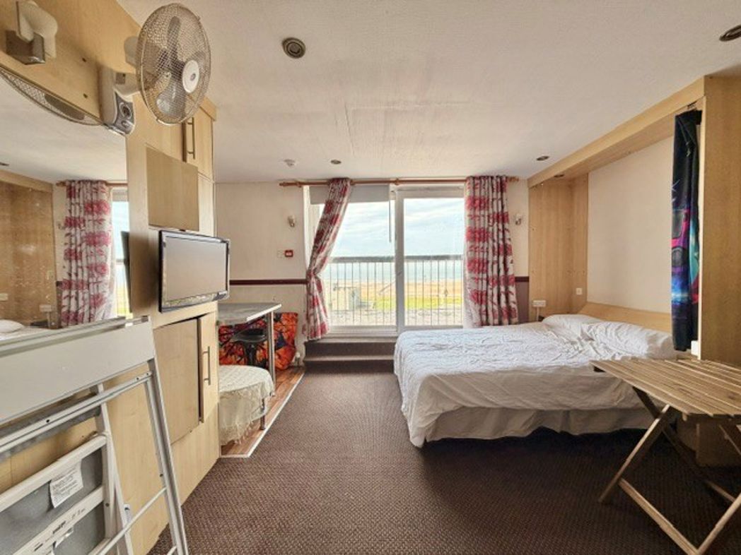 Property image 7 of 23